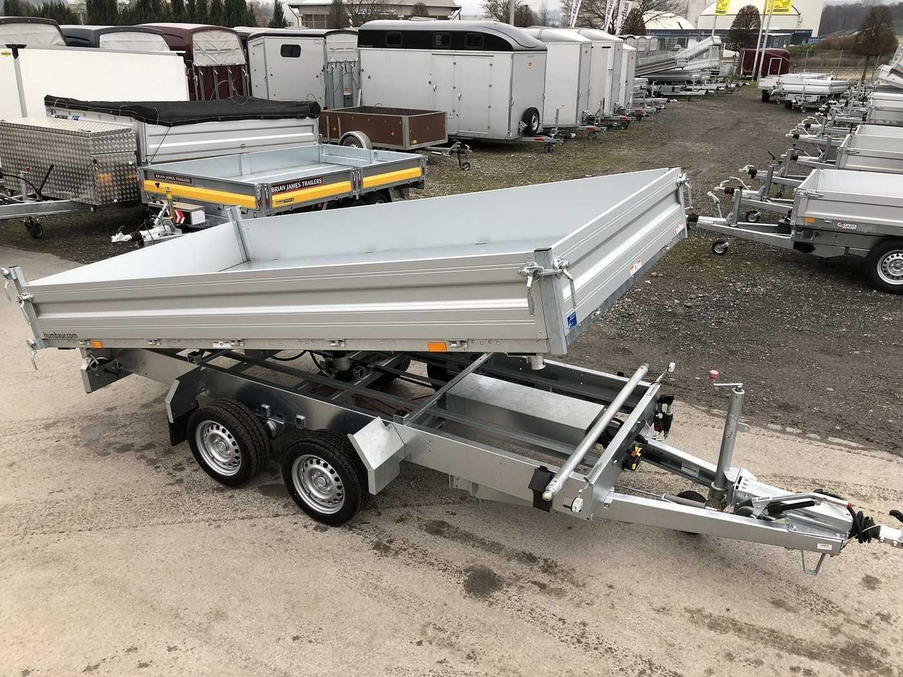 HUMBAUR HTK 3500.37 Dreiseitenkipper - قلابة مقطورة: صور 2 HUMBAUR HTK 3500.37 Dreiseitenkipper - قلابة مقطورة: صور 2