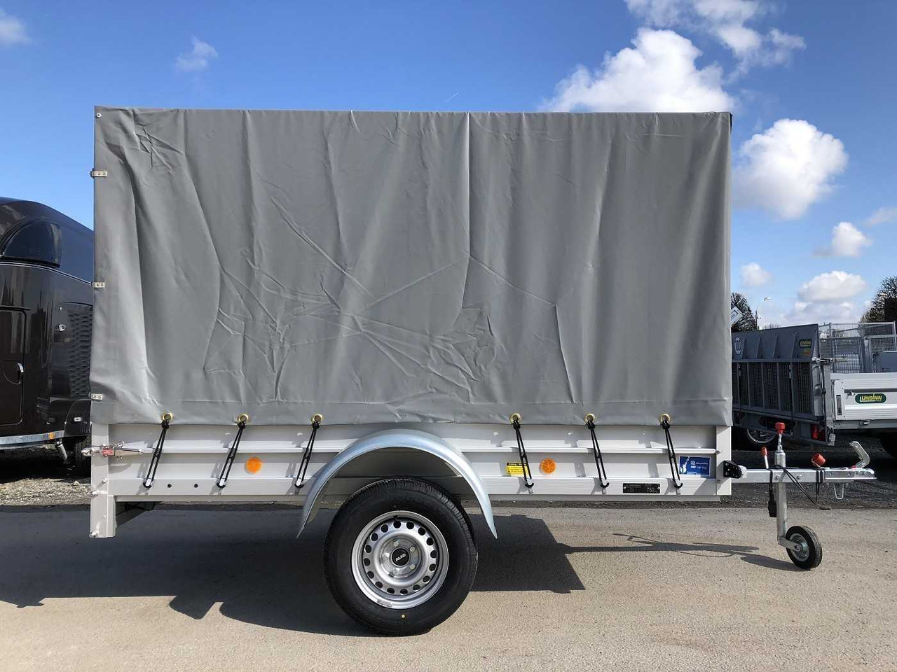 KOCH U4 mit Plane 1100 grau Kastenanhänger ungebremst - مقطورات السيارات: صور 1 KOCH U4 mit Plane 1100 grau Kastenanhänger ungebremst - مقطورات السيارات: صور 1