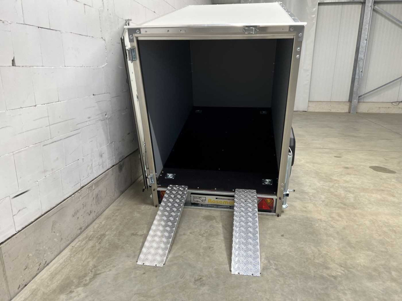 MARTZ Smart Kargo 232 0,75T Kofferanhänger - مقطورة دراجة نارية: صور 3 MARTZ Smart Kargo 232 0,75T Kofferanhänger - مقطورة دراجة نارية: صور 3