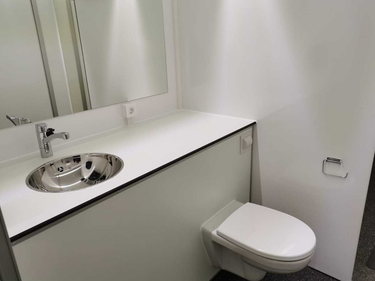 جديد البيت الحاوية, مقطورة ROSEMEIER EW TA-NO Badanhänger mit WC LUX Toilettenanhänger: صور 6
