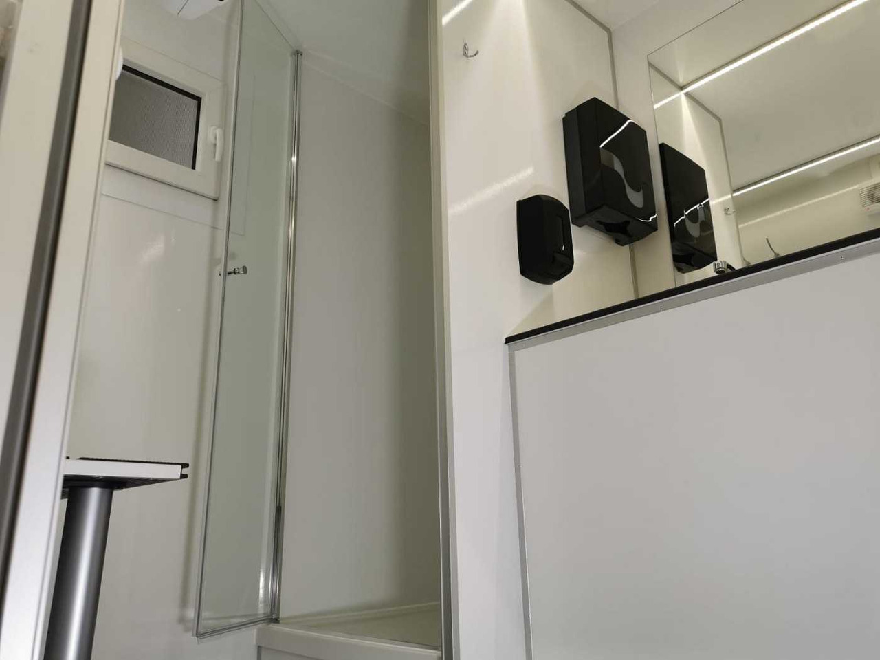 جديد البيت الحاوية, مقطورة ROSEMEIER EW TA-NO Badanhänger mit WC LUX Toilettenanhänger: صور 20