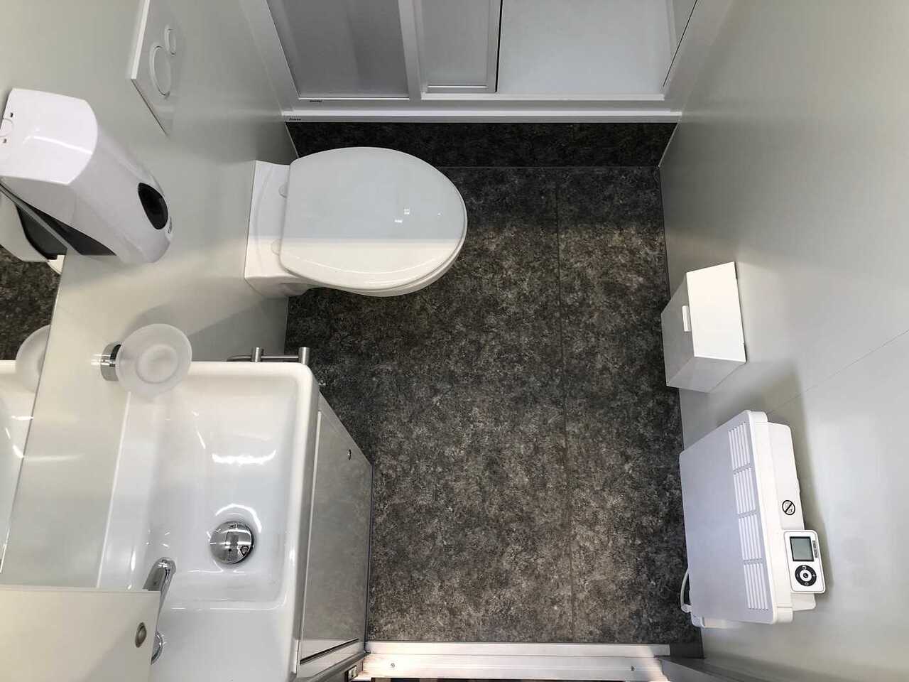جديد البيت الحاوية, مقطورة ROSEMEIER VE Dusch+WC Kombi Toilettenanhänger: صور 14