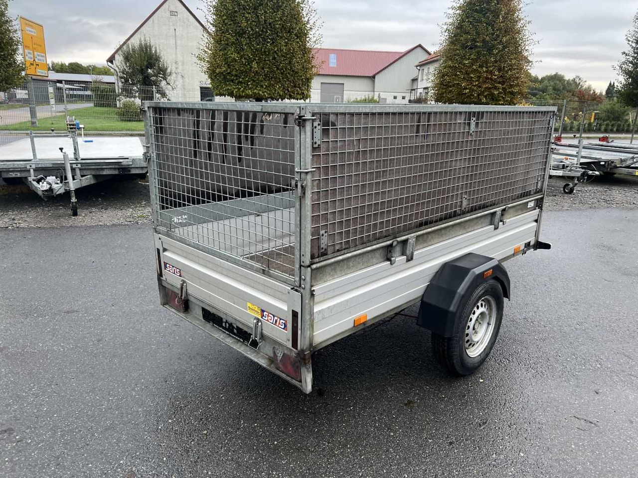 SARIS BMG135V McAlu Compact Gitter Kastenanhänger gebr - مقطورات السيارات: صور 3 SARIS BMG135V McAlu Compact Gitter Kastenanhänger gebr - مقطورات السيارات: صور 3