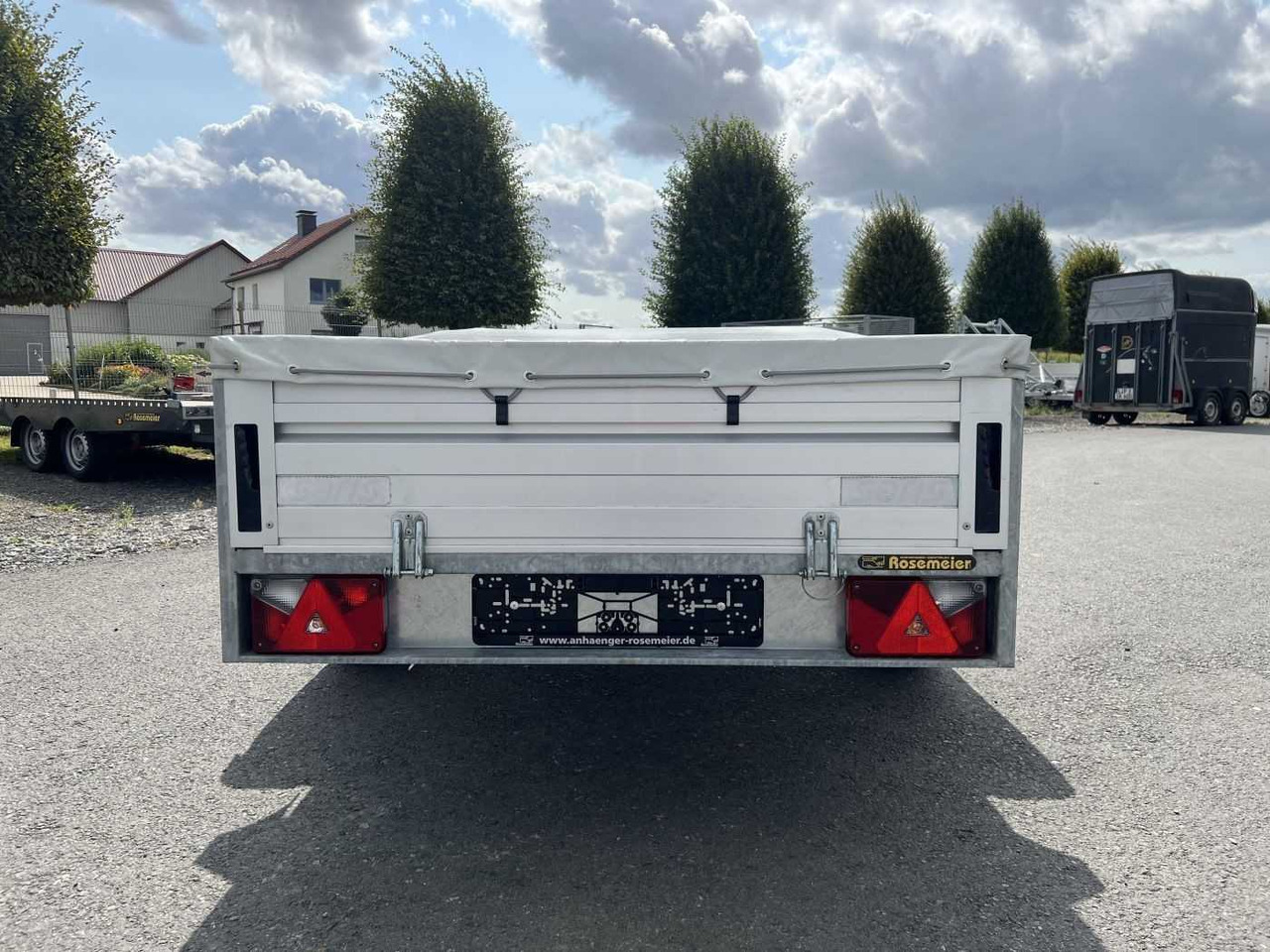 SARIS McAlu Flachplane Kastenanhänger gebremst - مقطورات السيارات: صور 3 SARIS McAlu Flachplane Kastenanhänger gebremst - مقطورات السيارات: صور 3