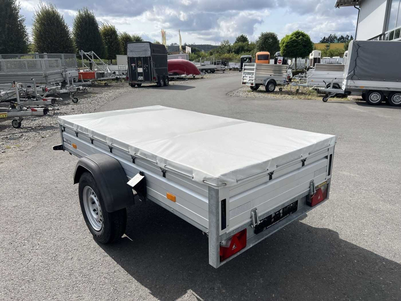 SARIS McAlu Flachplane Kastenanhänger gebremst - مقطورات السيارات: صور 4 SARIS McAlu Flachplane Kastenanhänger gebremst - مقطورات السيارات: صور 4