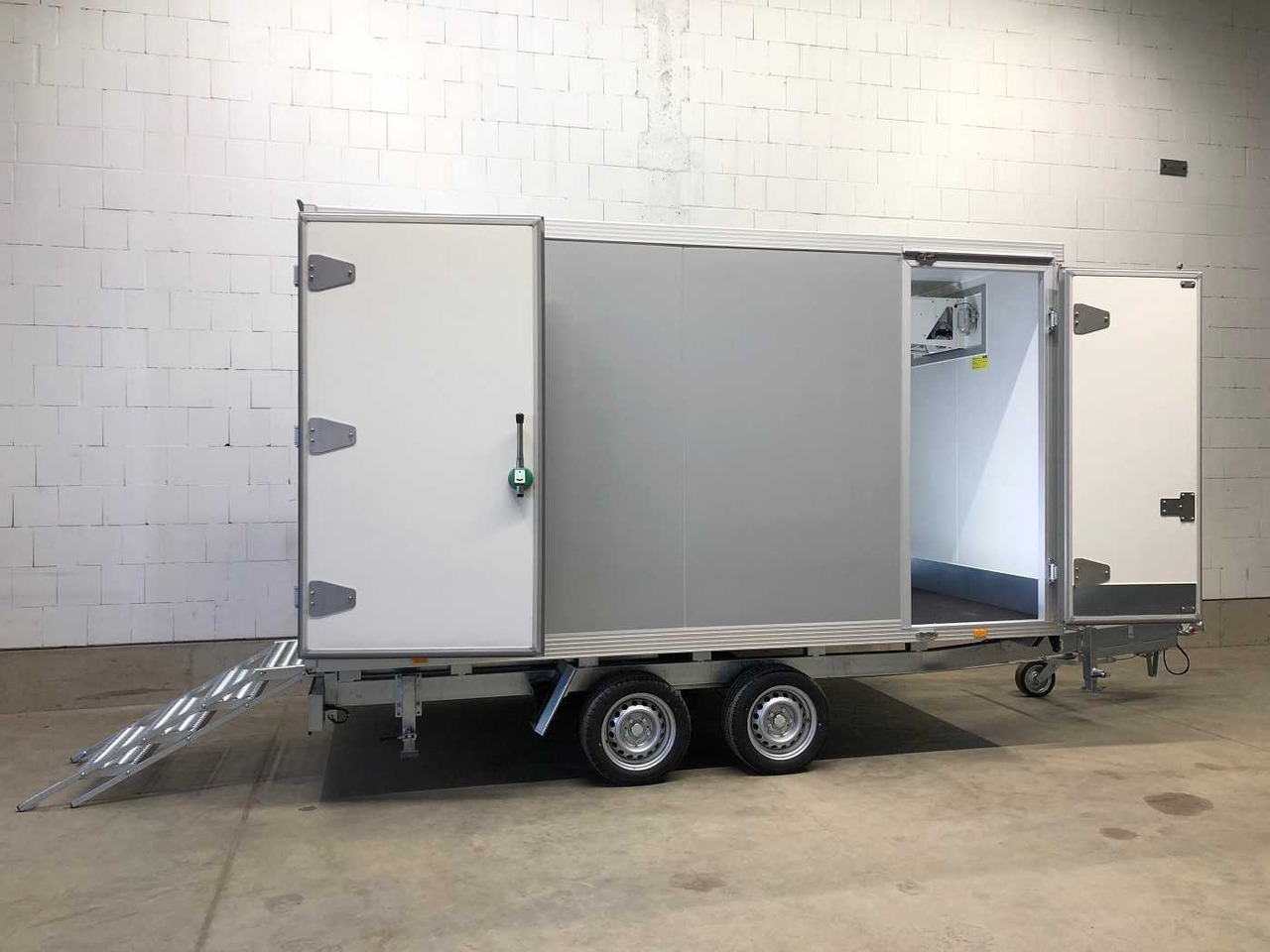 UNSINN UKH 6C 3620 Seitentür+Treppe Kühlanhänger - مبردة مقطورة: صور 1 UNSINN UKH 6C 3620 Seitentür+Treppe Kühlanhänger - مبردة مقطورة: صور 1