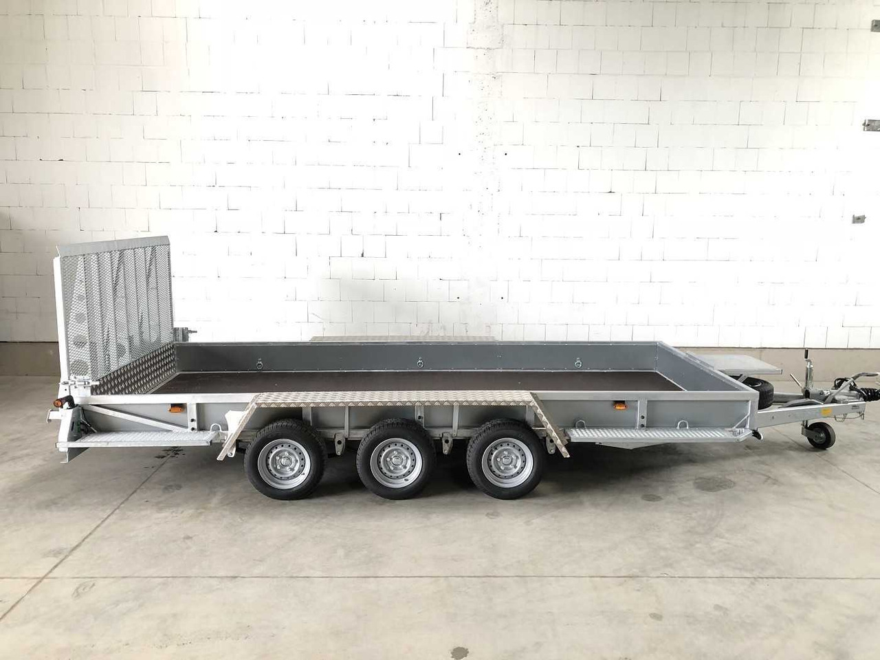 VARIANT 3520 M5 Maschinentransporter - مقطورة لنقل المعدات: صور 5 VARIANT 3520 M5 Maschinentransporter - مقطورة لنقل المعدات: صور 5