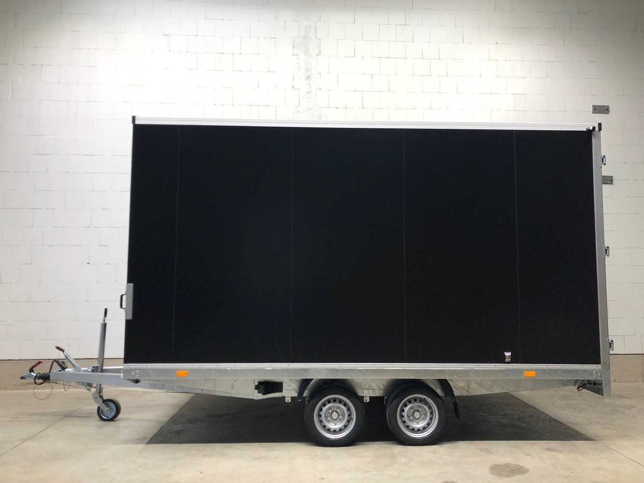VEZEKO HK E 27.4 Kofferanhänger - بصندوق مغلق مقطورة: صور 2 VEZEKO HK E 27.4 Kofferanhänger - بصندوق مغلق مقطورة: صور 2