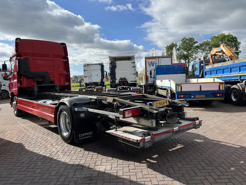 DAF CF 290 4X2 EURO6 SPACECAB RENOVA / VANGMUIL / LAADKLEP / TOP STAAT - شاحنات الحاويات / جسم علوي قابل للتغيير شاحنة: صور 3 DAF CF 290 4X2 EURO6 SPACECAB RENOVA / VANGMUIL / LAADKLEP / TOP STAAT - شاحنات الحاويات / جسم علوي قابل للتغيير شاحنة: صور 3