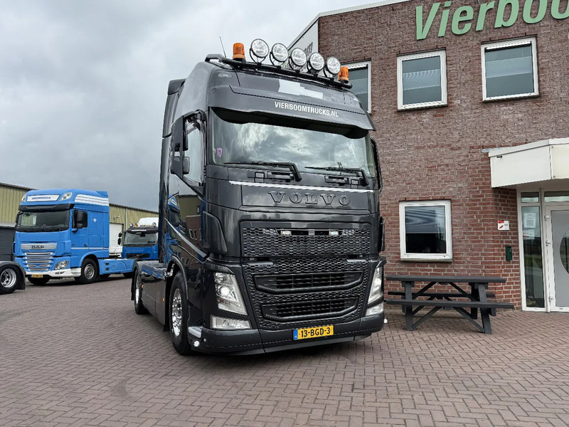 Volvo FH 500 4X2 GLOBETROTER XL SHOWROOM CONDITION FULL OPTIONS HOLLAND TRUCK!!!! - شاحنة جرار: صور 1 Volvo FH 500 4X2 GLOBETROTER XL SHOWROOM CONDITION FULL OPTIONS HOLLAND TRUCK!!!! - شاحنة جرار: صور 1