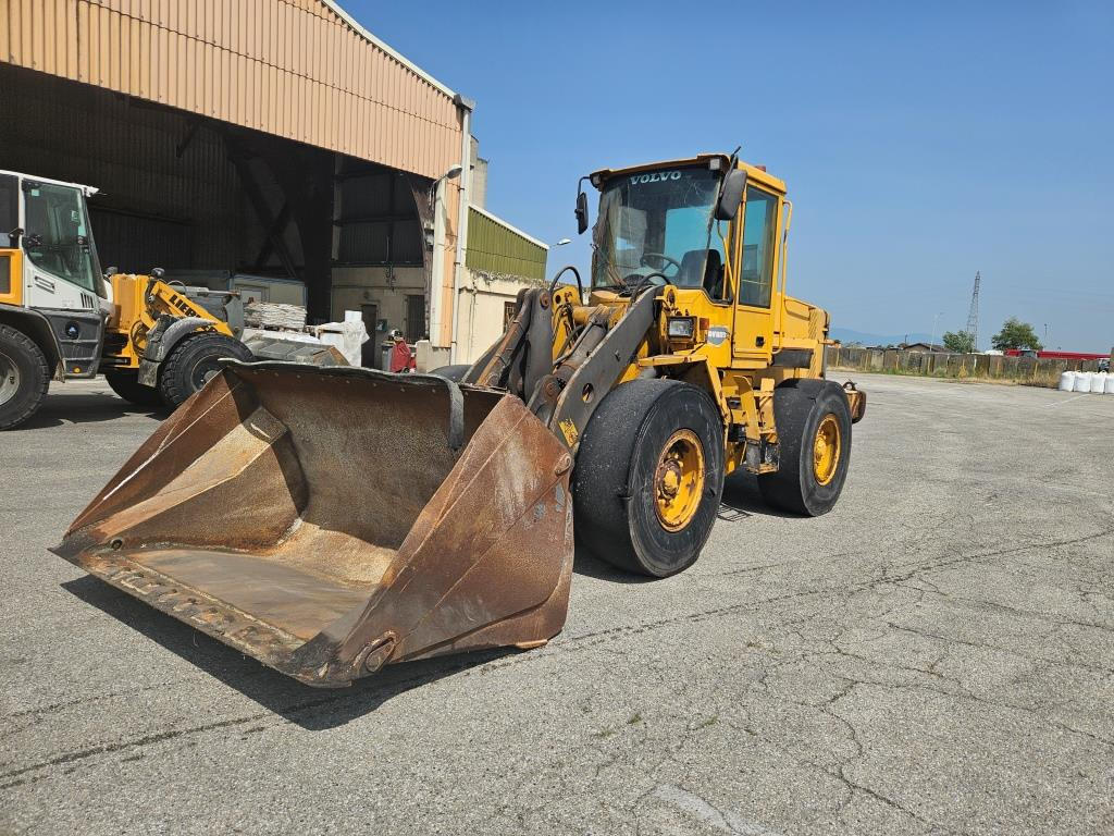 VOLVO L 70 D - اللودر بعجل: صور 2 VOLVO L 70 D - اللودر بعجل: صور 2