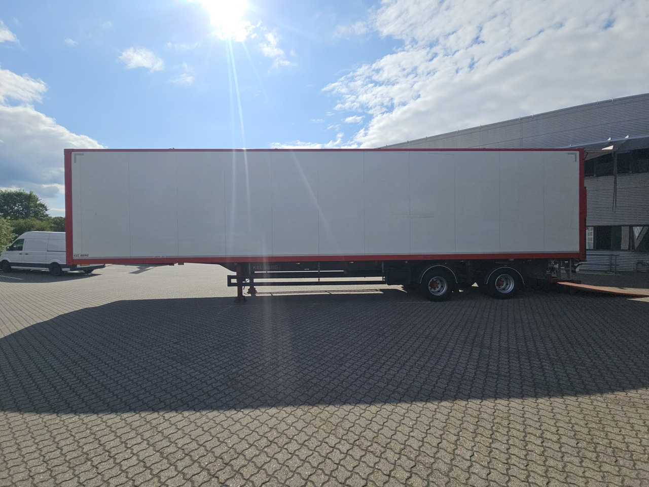 Kel-Berg 2 Aksel City 13,60 - بصندوق مغلق نصف مقطورة: صور 2 Kel-Berg 2 Aksel City 13,60 - بصندوق مغلق نصف مقطورة: صور 2