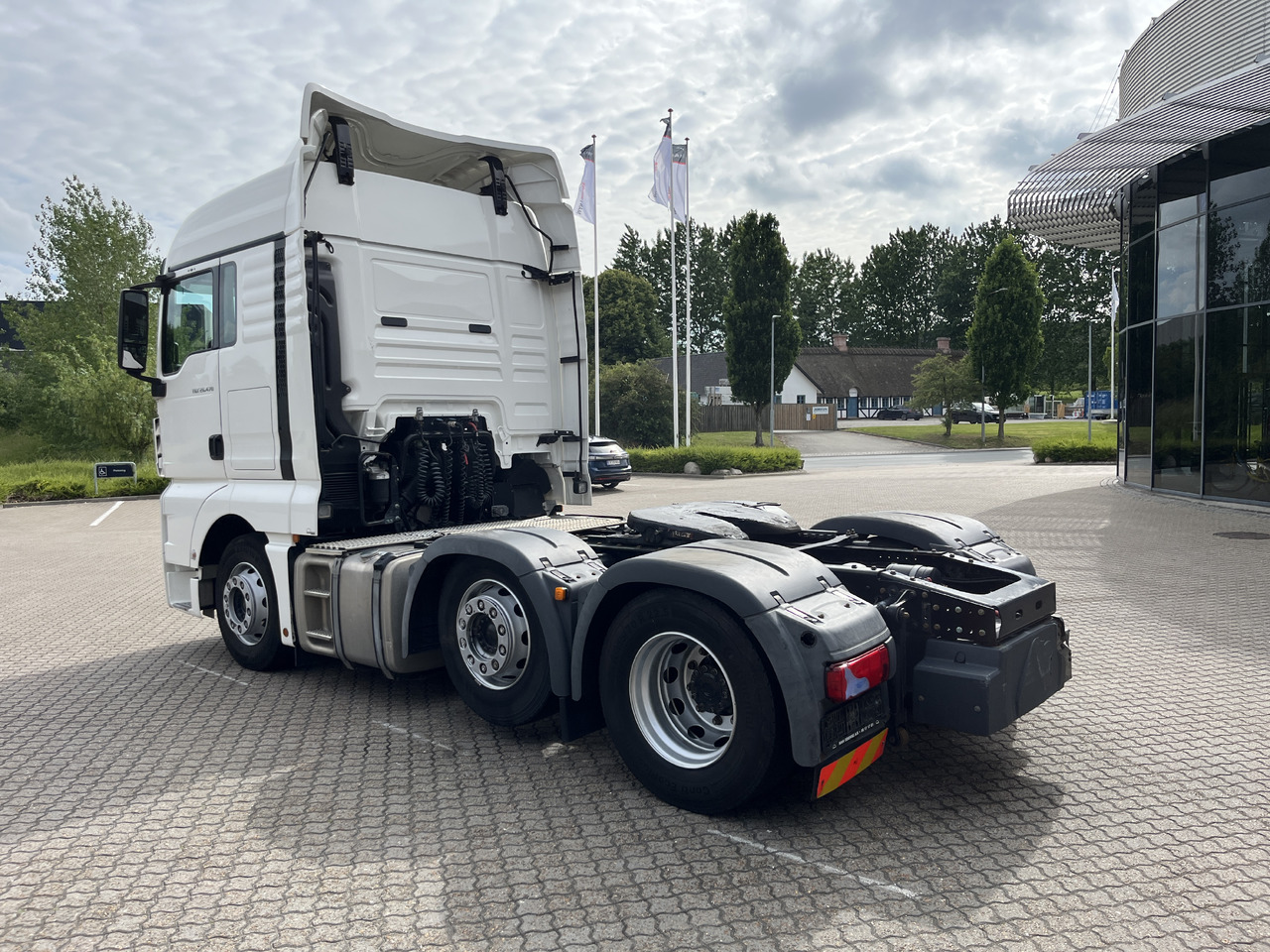 MAN TGX 26.470 6x2-2 - شاحنة جرار: صور 3 MAN TGX 26.470 6x2-2 - شاحنة جرار: صور 3