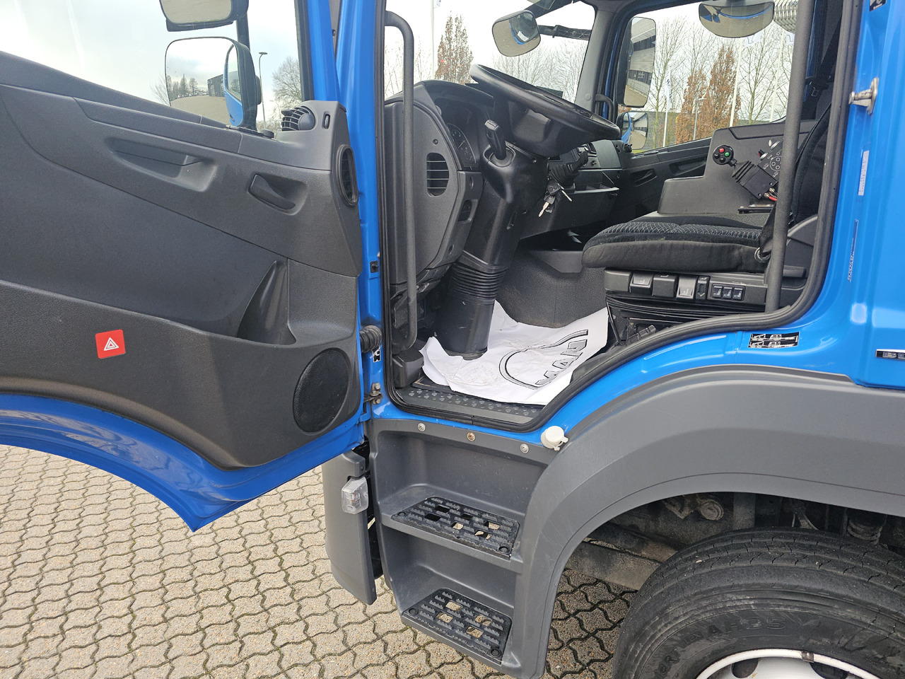 Mercedes Atego 1224 - شاحنات الحاويات / جسم علوي قابل للتغيير شاحنة: صور 5 Mercedes Atego 1224 - شاحنات الحاويات / جسم علوي قابل للتغيير شاحنة: صور 5