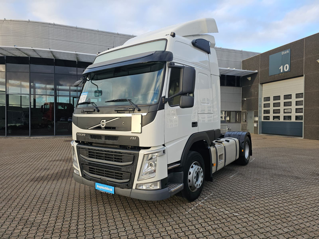Volvo FM450 - شاحنة جرار: صور 1 Volvo FM450 - شاحنة جرار: صور 1