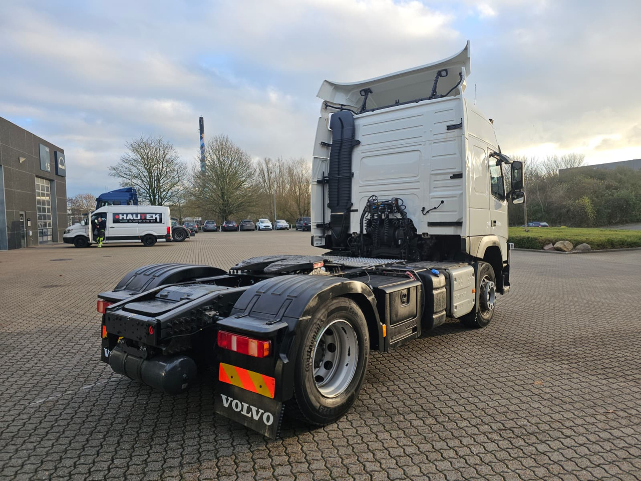 Volvo FM450 - شاحنة جرار: صور 4 Volvo FM450 - شاحنة جرار: صور 4