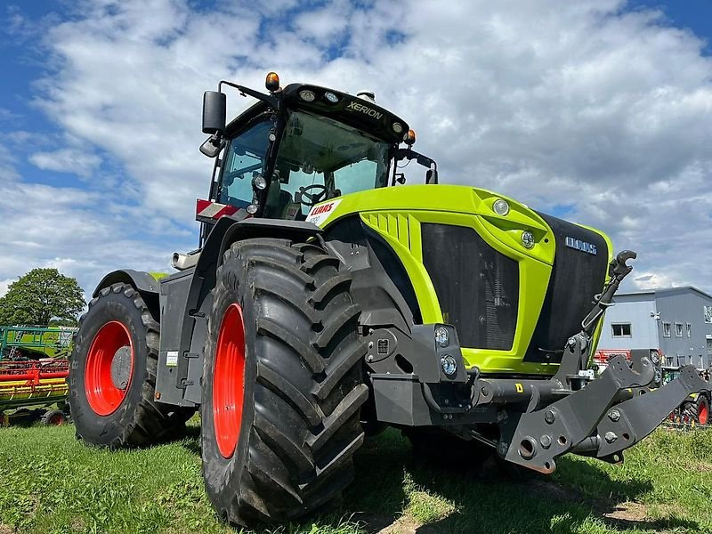CLAAS Xerion 4200 Trac VC - جرار: صور 1 CLAAS Xerion 4200 Trac VC - جرار: صور 1