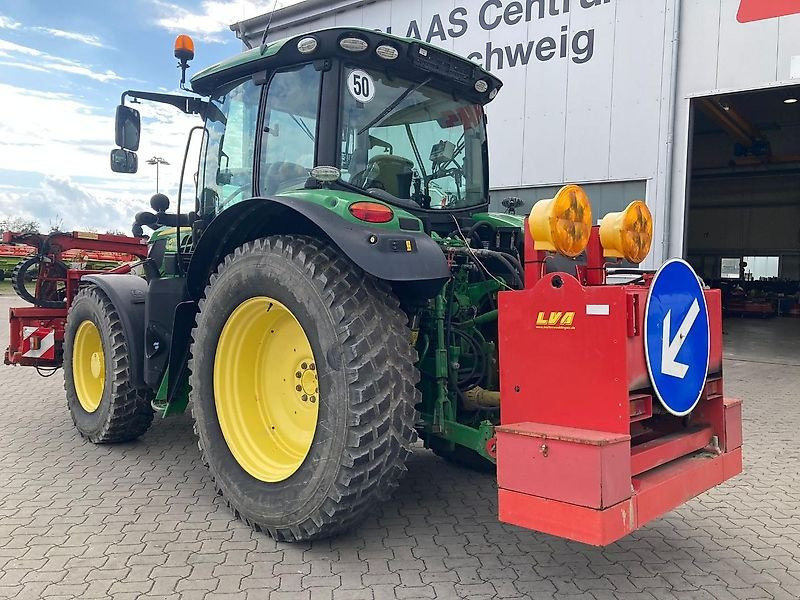 جرار John Deere 6110R: صور 10