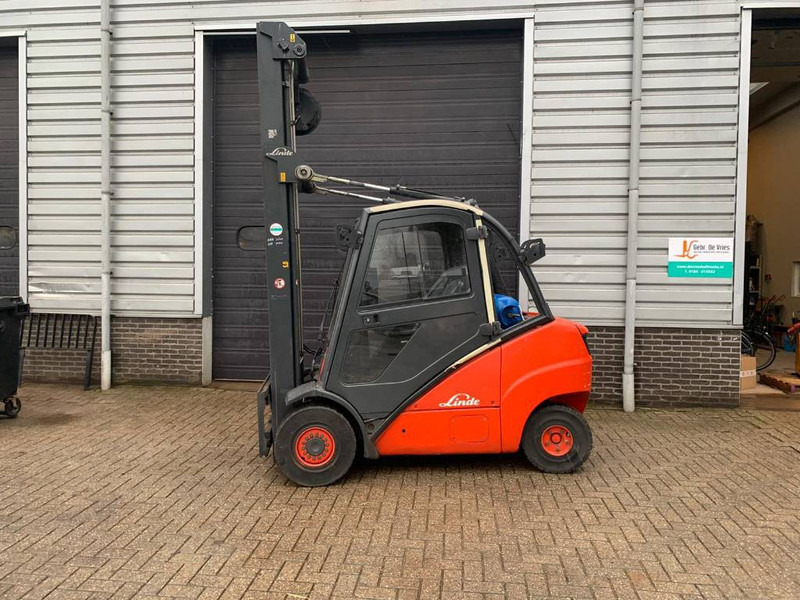 Linde H35T - رافعة شوكية تعمل بالغاز: صور 1 Linde H35T - رافعة شوكية تعمل بالغاز: صور 1