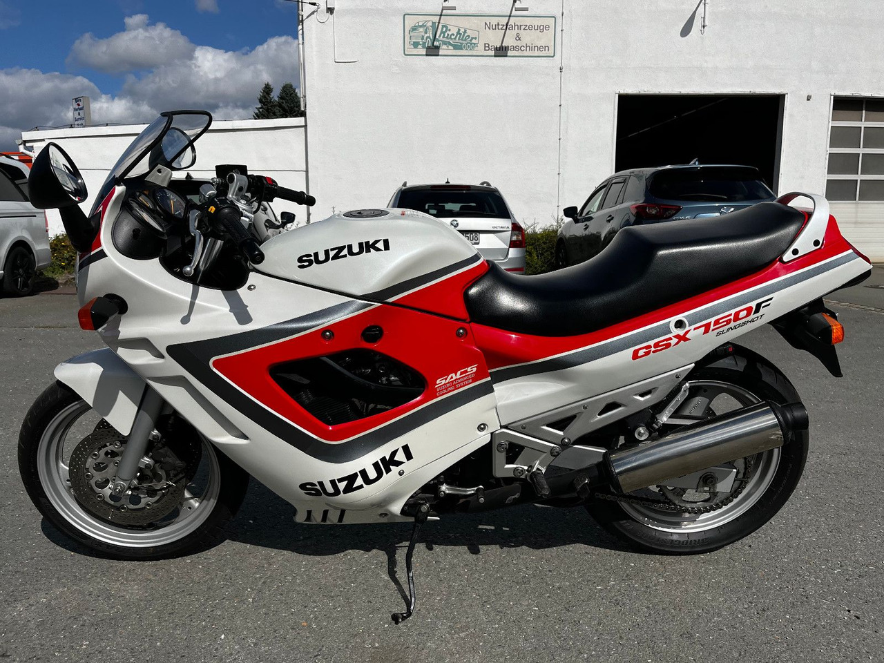 Suzuki GSX 750 - دراجة بخارية: صور 1 Suzuki GSX 750 - دراجة بخارية: صور 1