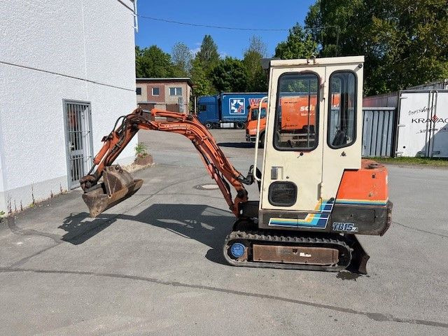 Takeuchi T B 15 A - حفارة مصغرة: صور 1 Takeuchi T B 15 A - حفارة مصغرة: صور 1