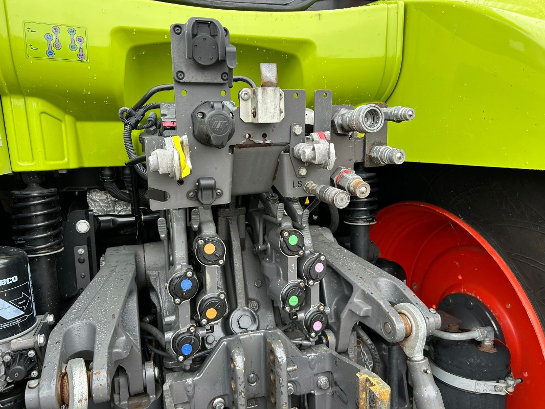 CLAAS Arion 660 - جرار: صور 4 CLAAS Arion 660 - جرار: صور 4