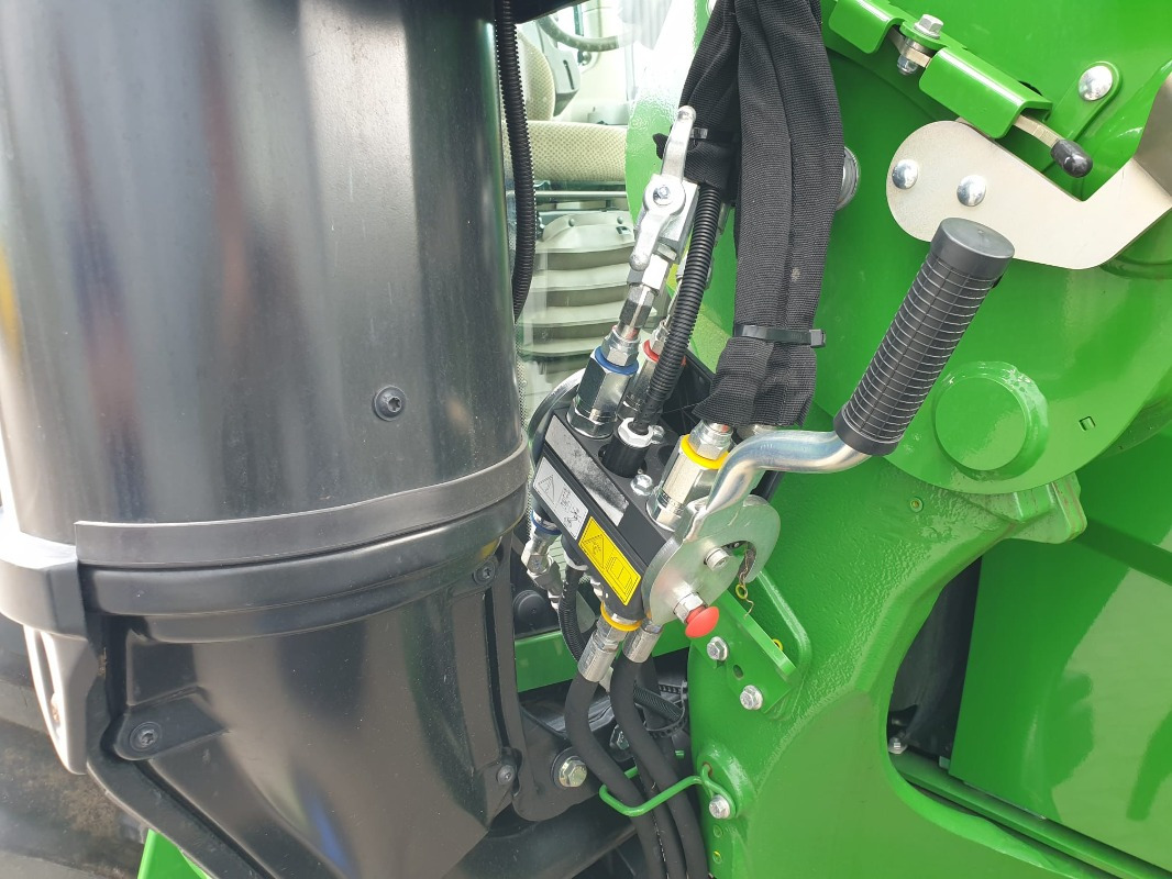 John Deere 6100M **MIETRÜCKLÄUFER** - جرار: صور 5 John Deere 6100M **MIETRÜCKLÄUFER** - جرار: صور 5