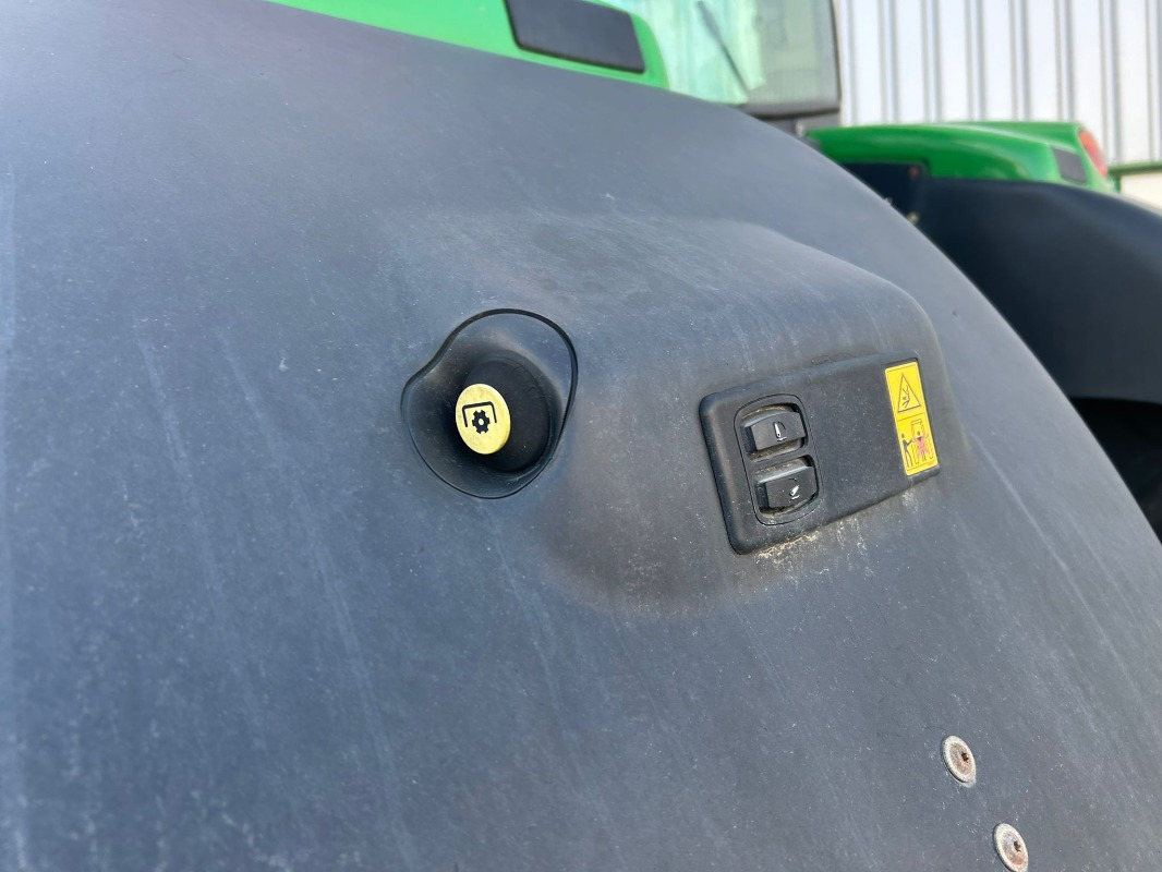 John Deere 6195R - جرار: صور 3 John Deere 6195R - جرار: صور 3