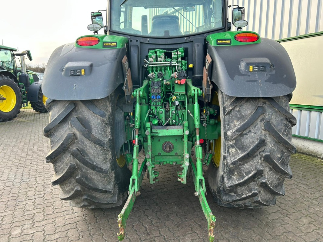 John Deere 6215R - جرار: صور 5 John Deere 6215R - جرار: صور 5