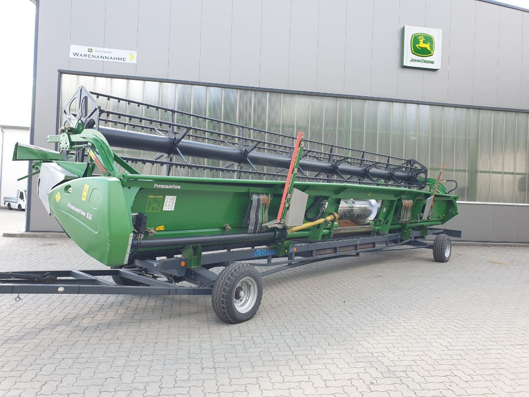 John Deere 635 PREMIUMFLOW - حصادة شاملة: صور 1 John Deere 635 PREMIUMFLOW - حصادة شاملة: صور 1