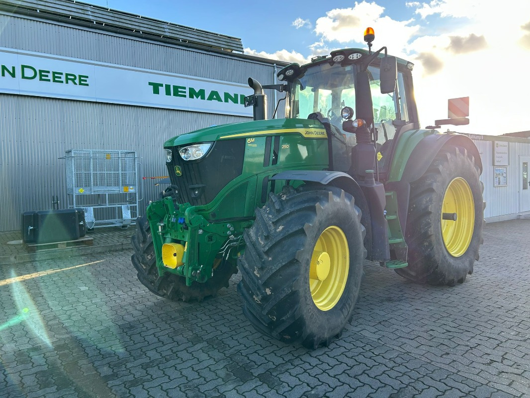 John Deere 6M 250 **MIETRÜCKLÄUFER** - جرار: صور 1 John Deere 6M 250 **MIETRÜCKLÄUFER** - جرار: صور 1