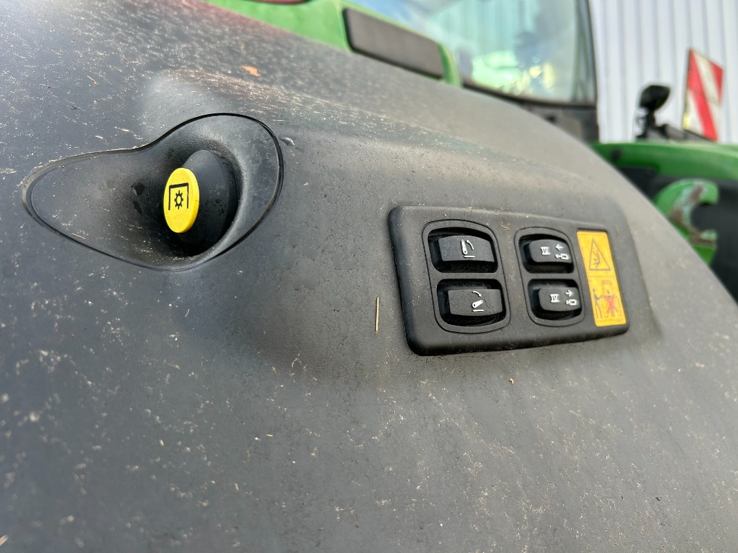 John Deere 6R 250 *MIETRÜCKLÄUFER* - جرار: صور 3 John Deere 6R 250 *MIETRÜCKLÄUFER* - جرار: صور 3