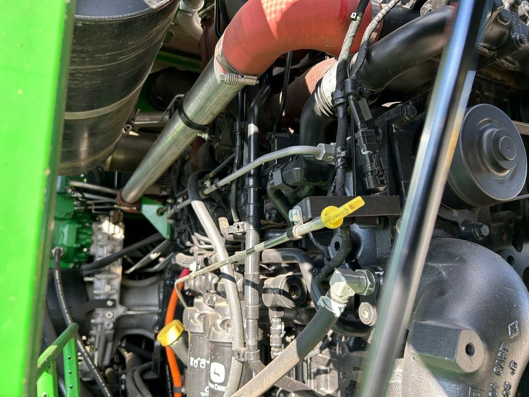 John Deere 9700i - آلة حصاد: صور 4 John Deere 9700i - آلة حصاد: صور 4