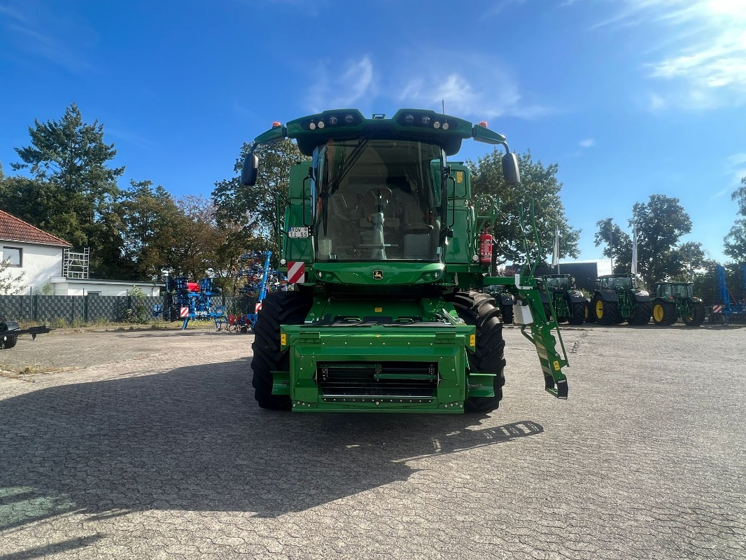 John Deere T560 - حصادة شاملة: صور 2 John Deere T560 - حصادة شاملة: صور 2