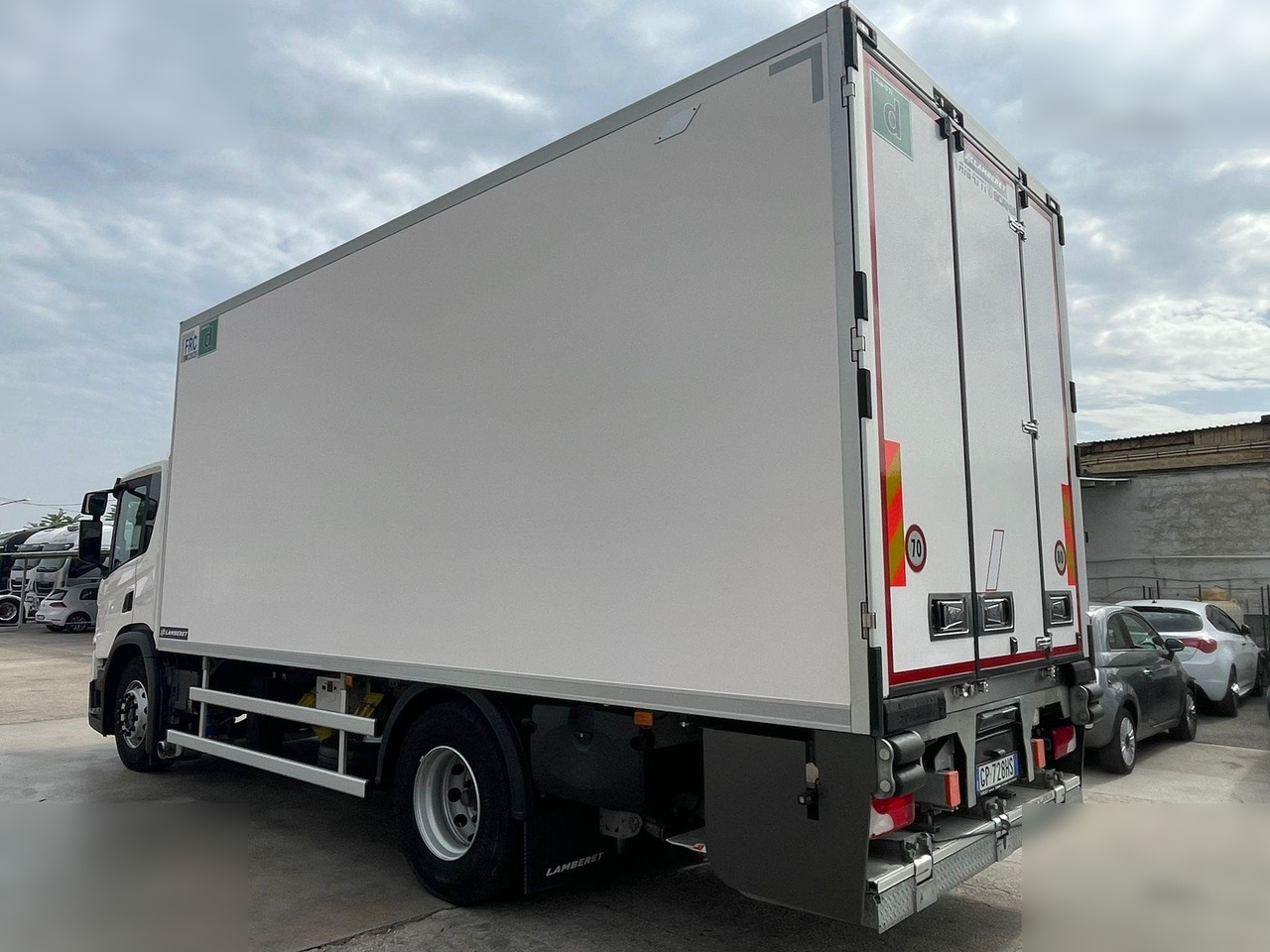 SCANIA P280 - مبردة شاحنة: صور 3 SCANIA P280 - مبردة شاحنة: صور 3