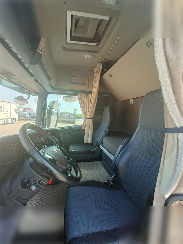SCANIA R490 - شاحنة جرار: صور 5 SCANIA R490 - شاحنة جرار: صور 5