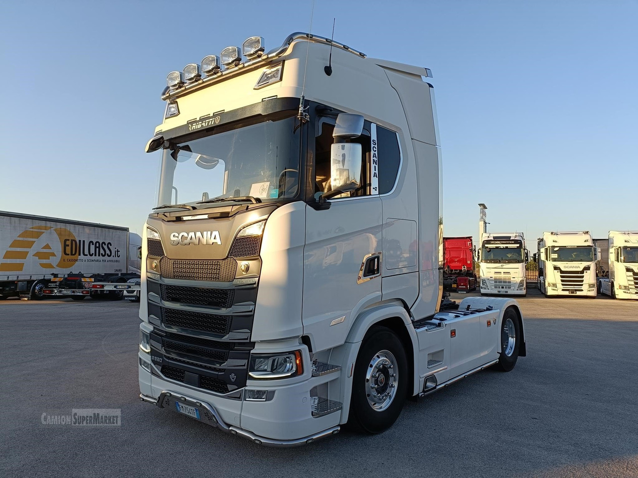 شاحنة جرار SCANIA S520: صور 1