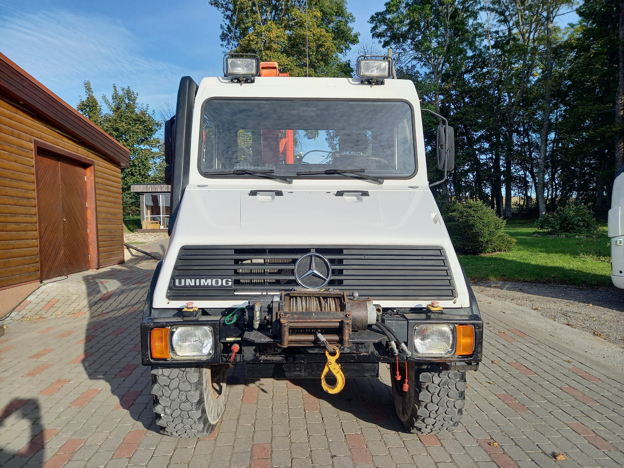UNIMOG U100L - شاحنة كرين: صور 4 UNIMOG U100L - شاحنة كرين: صور 4