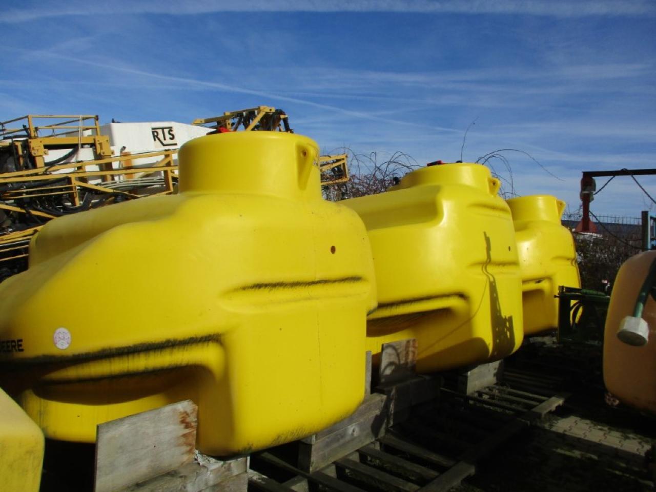 John Deere Tanks - آلة الرش: صور 1 John Deere Tanks - آلة الرش: صور 1