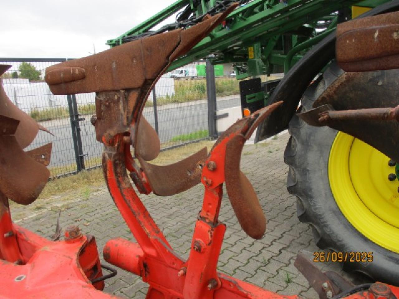 Kuhn Varimaster 152 NSH - محراث: صور 3 Kuhn Varimaster 152 NSH - محراث: صور 3