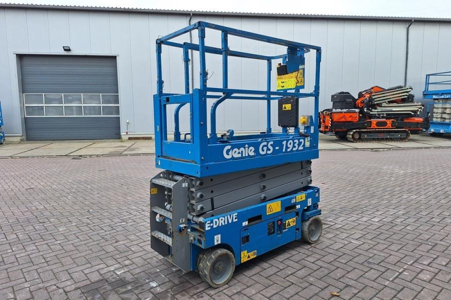 Genie GS1932 E-Drive Several In Stock, 8m Working Height - رافعات مقصية: صور 2 Genie GS1932 E-Drive Several In Stock, 8m Working Height - رافعات مقصية: صور 2