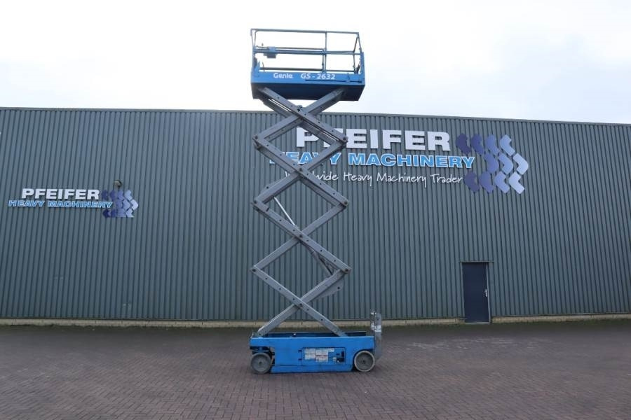 Genie GS2632 Electric, Working Height 10m, 227kg Capacit - رافعات مقصية: صور 3 Genie GS2632 Electric, Working Height 10m, 227kg Capacit - رافعات مقصية: صور 3