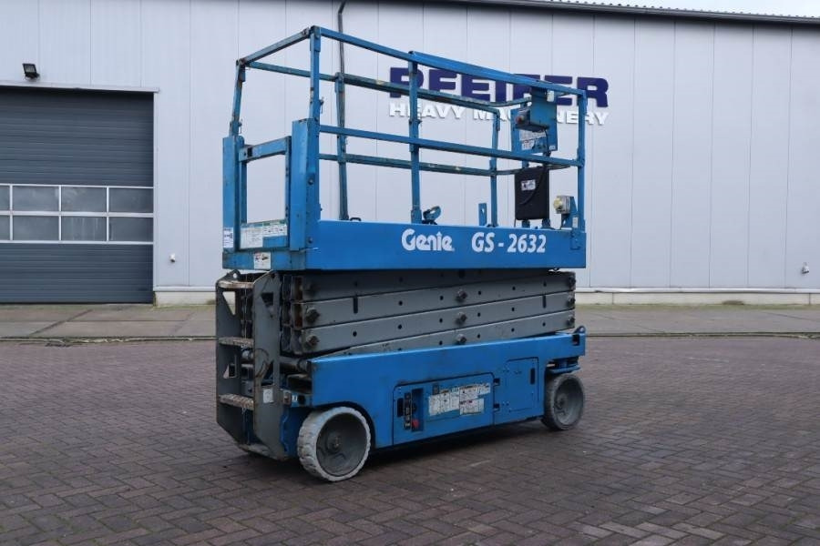 Genie GS2632 Electric, Working Height 10m, 227kg Capacit - رافعات مقصية: صور 2 Genie GS2632 Electric, Working Height 10m, 227kg Capacit - رافعات مقصية: صور 2