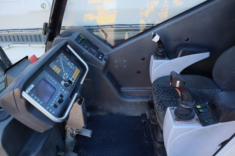 Grove GMK3055 Diesel, 6x6x6, 55t Capacity, 43m Main Boom  - رافعة لجميع التضاريس: صور 5 Grove GMK3055 Diesel, 6x6x6, 55t Capacity, 43m Main Boom  - رافعة لجميع التضاريس: صور 5