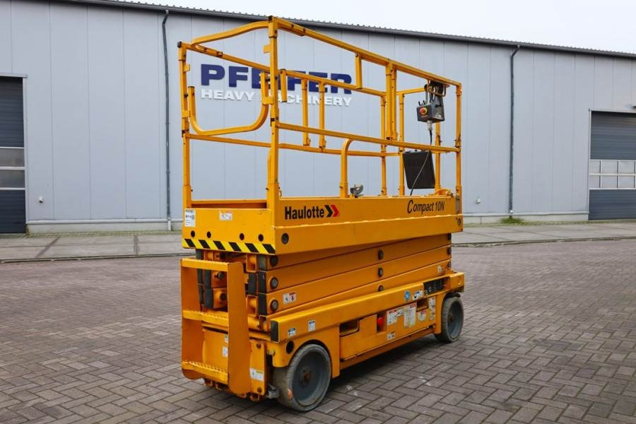 Haulotte Compact 10N Electric, 10m Working Height, 230kg Ca - رافعات مقصية: صور 2 Haulotte Compact 10N Electric, 10m Working Height, 230kg Ca - رافعات مقصية: صور 2