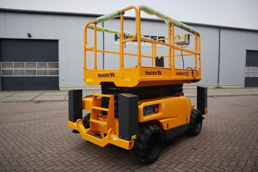 Haulotte Compact 12DX Valid Inspection, *Guarantee! Diesel, - رافعات مقصية: صور 2 Haulotte Compact 12DX Valid Inspection, *Guarantee! Diesel, - رافعات مقصية: صور 2