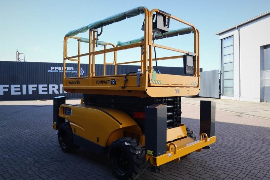 Haulotte Compact 12DX Valid Inspection, *Guarantee! Diesel, - رافعات مقصية: صور 2 Haulotte Compact 12DX Valid Inspection, *Guarantee! Diesel, - رافعات مقصية: صور 2