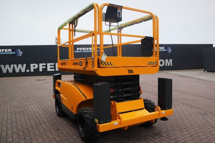 Haulotte Compact 12DX Valid Inspection, *Guarantee! Diesel, - رافعات مقصية: صور 2 Haulotte Compact 12DX Valid Inspection, *Guarantee! Diesel, - رافعات مقصية: صور 2