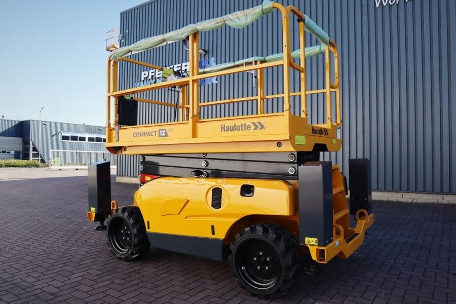 Haulotte Compact 12DX Valid Inspection, *Guarantee! Diesel, - رافعات مقصية: صور 4 Haulotte Compact 12DX Valid Inspection, *Guarantee! Diesel, - رافعات مقصية: صور 4