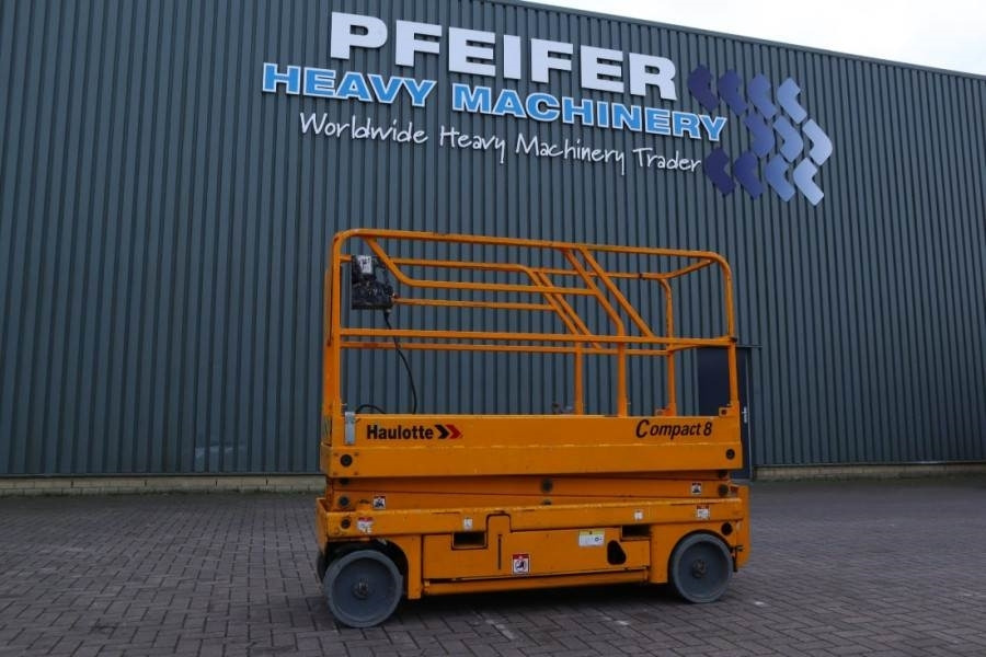 Haulotte Compact 8 Electric, 8.2m Working Height, 350kg Cap - رافعات مقصية: صور 1 Haulotte Compact 8 Electric, 8.2m Working Height, 350kg Cap - رافعات مقصية: صور 1